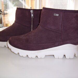 Ugg Boot with Drytech enhances water protection